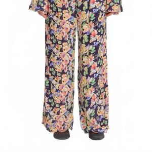 NEW SOMETHING NAVY women's silky floral wide leg pants in navy combo